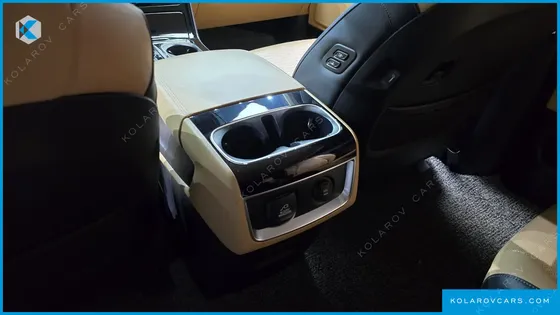 KIA CARNIVAL GASOLINE 9-SEATER SIGNATURE