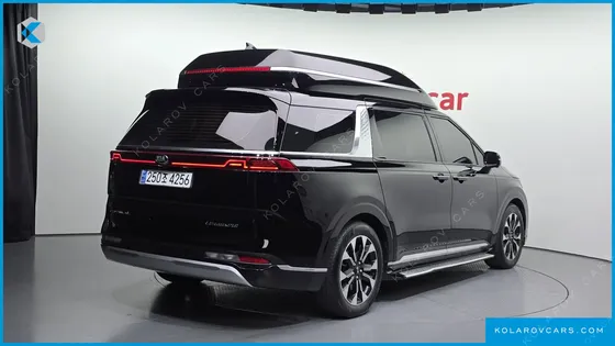 KIA CARNIVAL GASOLINE 9-SEATER HI-LIMOUSINE
