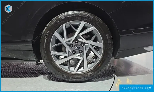 HYUNDAI GRANDEUR 2,5 GASOLINE 2WD