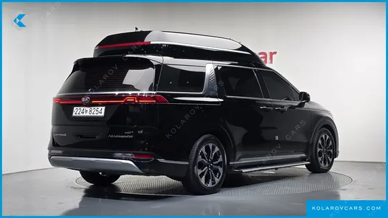 KIA CARNIVAL GASOLINE 7-SEATER HI-LIMOUSINE