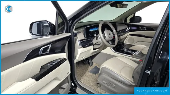 KIA CARNIVAL GASOLINE 7-SEATER HI-LIMOUSINE