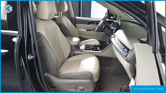 KIA CARNIVAL GASOLINE 7-SEATER HI-LIMOUSINE