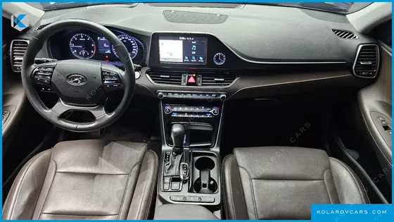 HYUNDAI GRANDEUR 2.2 DIESEL PREMIUM