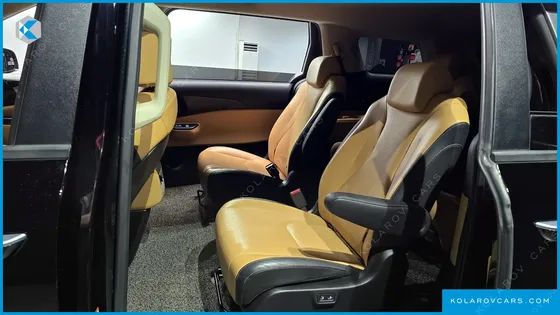 KIA CARNIVAL DIESEL 9-SEATER PRESTIGE