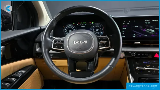 KIA CARNIVAL DIESEL 9-SEATER PRESTIGE