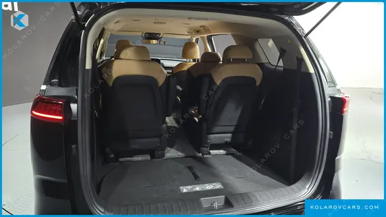 KIA CARNIVAL DIESEL 9-SEATER PRESTIGE