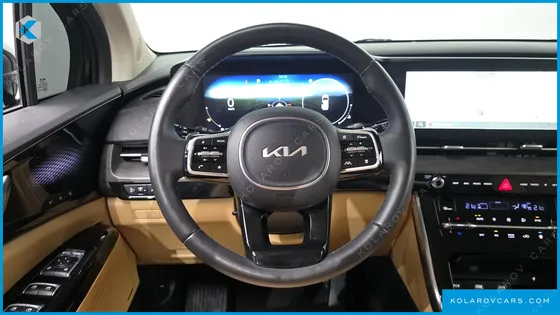 KIA CARNIVAL DIESEL 9-SEATER SIGNATURE
