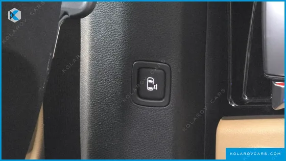 KIA CARNIVAL DIESEL 9-SEATER SIGNATURE