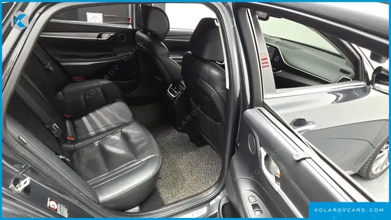 HYUNDAI GRANDEUR 2.2 DIESEL PREMIUM