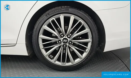HYUNDAI GRANDEUR 2.4 PREMIUM