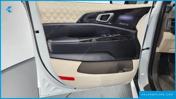 KIA CARNIVAL DIESEL 9-SEATER HI-LIMOUSINE(SPECIAL VEHICLE)