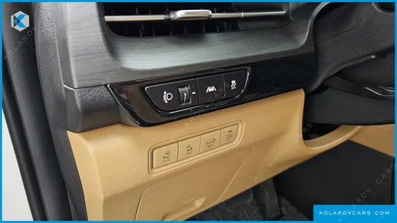KIA CARNIVAL DIESEL 9-SEATER NOBLESSE