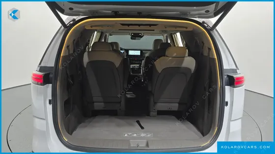 KIA CARNIVAL GASOLINE 9-SEATER HI-LIMOUSINE
