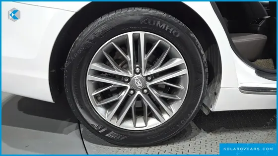 HYUNDAI GRANDEUR 2.4 PREMIUM