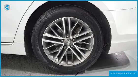 HYUNDAI GRANDEUR 2.4 PREMIUM