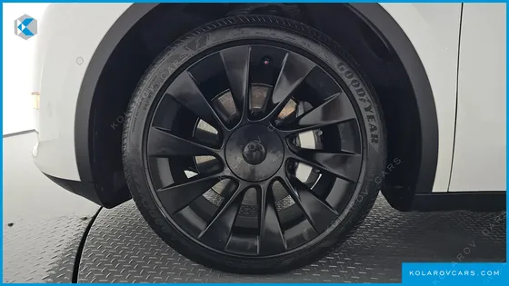 TESLA MODEL Y LONG RANGE AWD