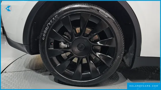 TESLA MODEL Y LONG RANGE AWD