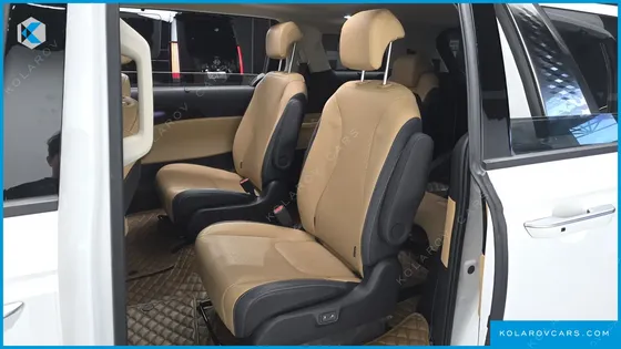 KIA CARNIVAL GASOLINE 9-SEATER SIGNATURE