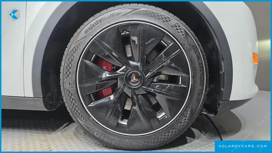 TESLA MODEL Y LONG RANGE AWD