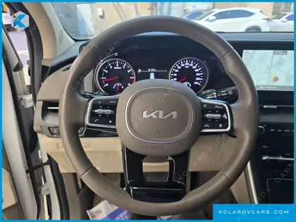 KIA CARNIVAL GASOLINE 9-SEATER PRESTIGE