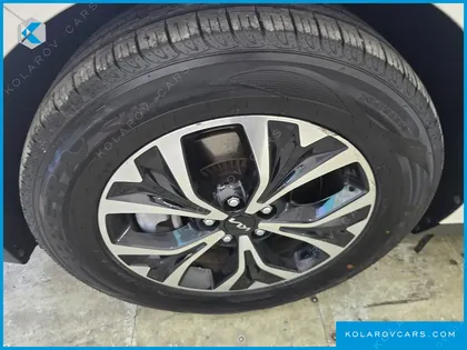 KIA CARNIVAL GASOLINE 9-SEATER PRESTIGE