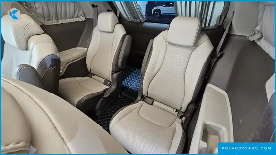 KIA CARNIVAL DIESEL 9-SEATER HI-LIMOUSINE