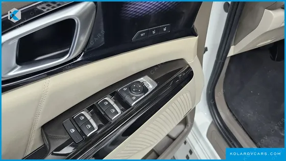 KIA CARNIVAL DIESEL 9-SEATER HI-LIMOUSINE