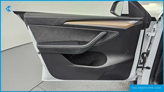 TESLA MODEL Y RWD