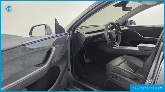 TESLA MODEL Y LONG RANGE AWD