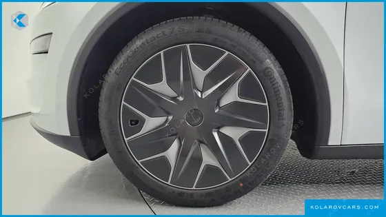 TESLA MODEL Y L LONG RANGE AWD