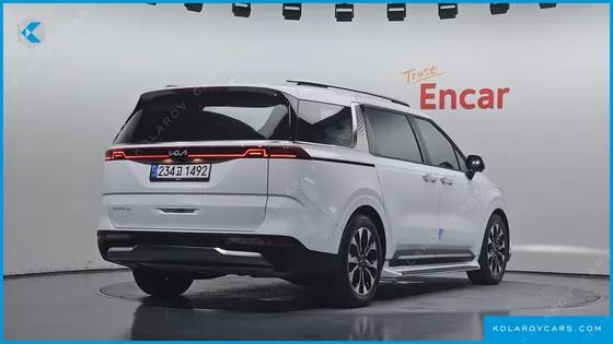 KIA CARNIVAL GASOLINE 9-SEATER SIGNATURE