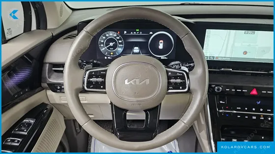KIA CARNIVAL GASOLINE 9-SEATER SIGNATURE