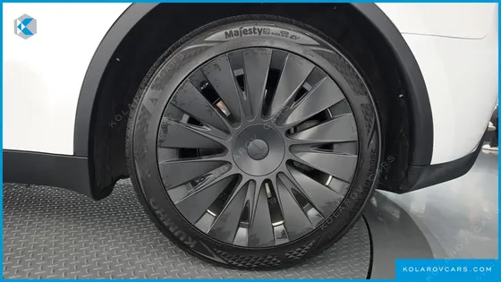 TESLA MODEL Y RWD