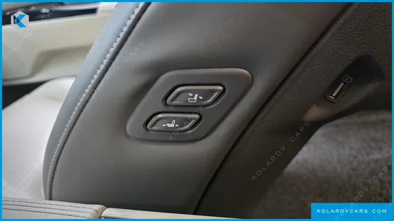 KIA CARNIVAL GASOLINE 7-SEATER HI-LIMOUSINE