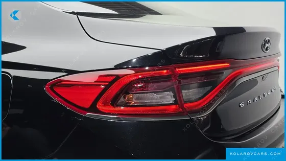 HYUNDAI GRANDEUR 2.2 DIESEL PREMIUM