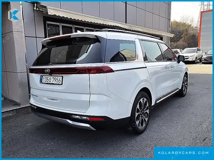 KIA CARNIVAL DIESEL 9-SEATER SIGNATURE