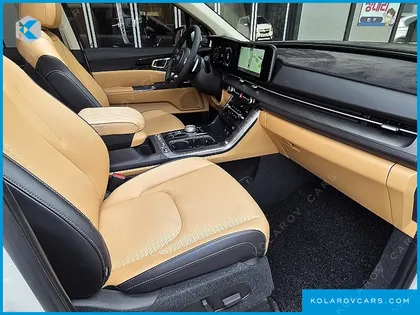 KIA CARNIVAL DIESEL 9-SEATER SIGNATURE