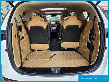 KIA CARNIVAL DIESEL 9-SEATER SIGNATURE