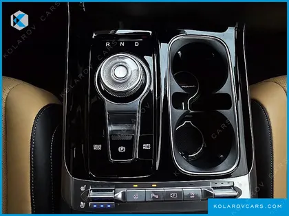 KIA CARNIVAL DIESEL 9-SEATER SIGNATURE