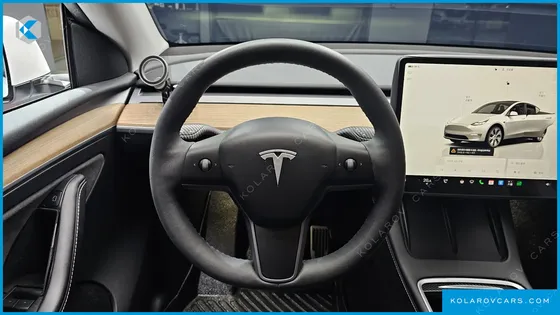 TESLA MODEL Y RWD