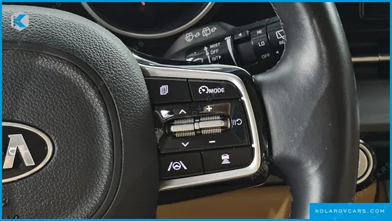 KIA CARNIVAL DIESEL 9-SEATER PRESTIGE