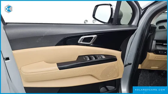 KIA CARNIVAL DIESEL 9-SEATER PRESTIGE