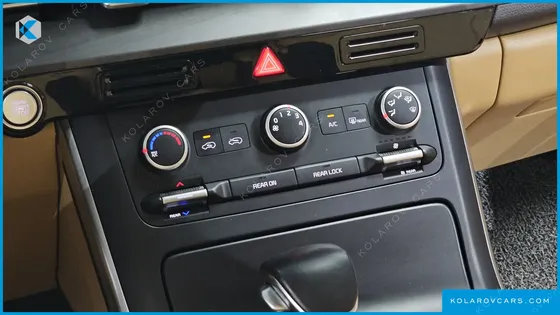 KIA CARNIVAL DIESEL 9-SEATER PRESTIGE