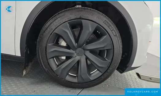 TESLA MODEL Y LONG RANGE AWD