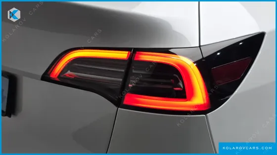 TESLA MODEL Y STANDARD RANGE RWD