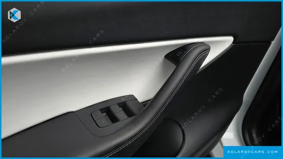 TESLA MODEL Y STANDARD RANGE RWD