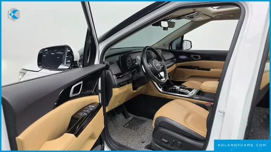 KIA CARNIVAL GASOLINE 9-SEATER SIGNATURE