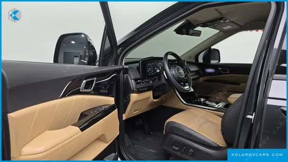 KIA CARNIVAL GASOLINE 11-SEATER SIGNATURE