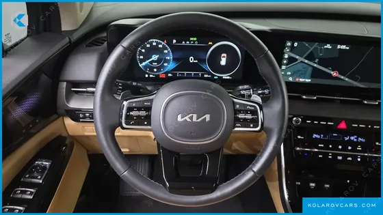 KIA CARNIVAL GASOLINE 11-SEATER SIGNATURE
