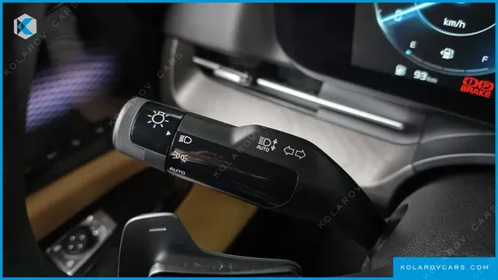 KIA CARNIVAL GASOLINE 11-SEATER SIGNATURE